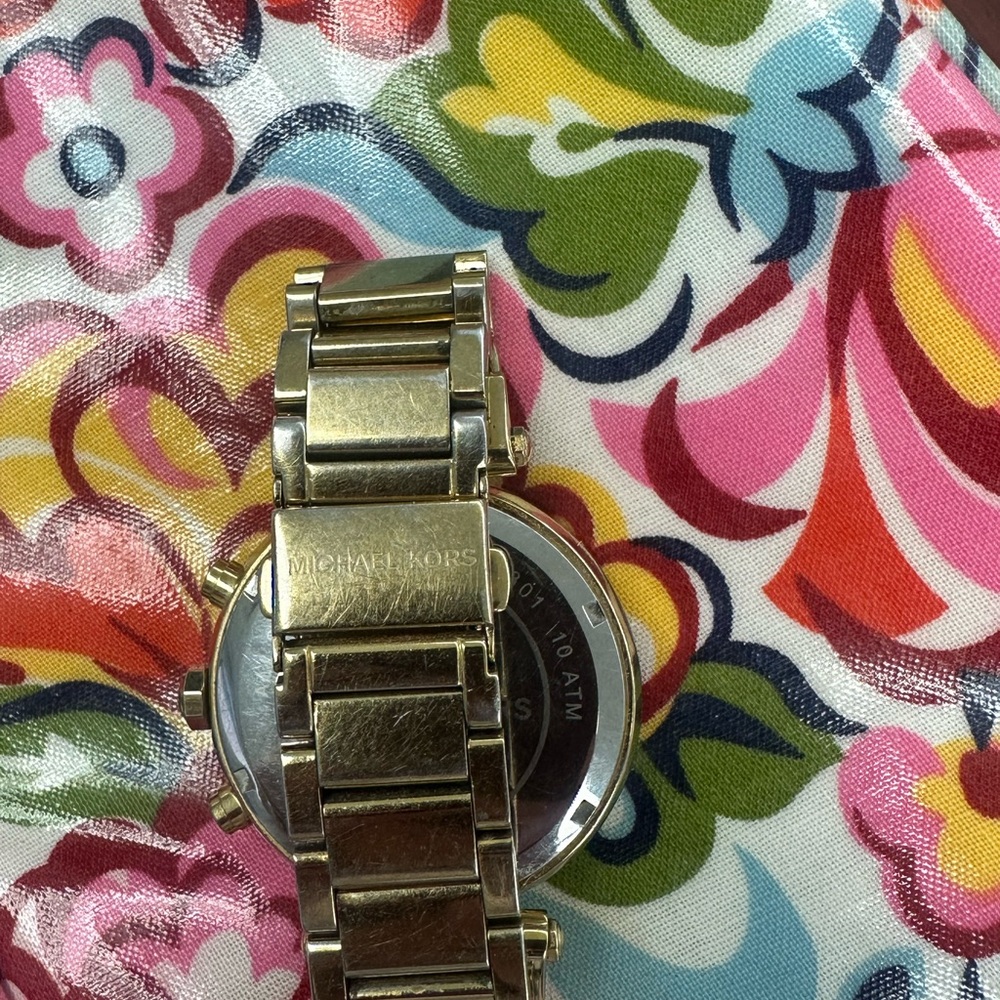 Michael Kors Gold Watch Timeless Elegance